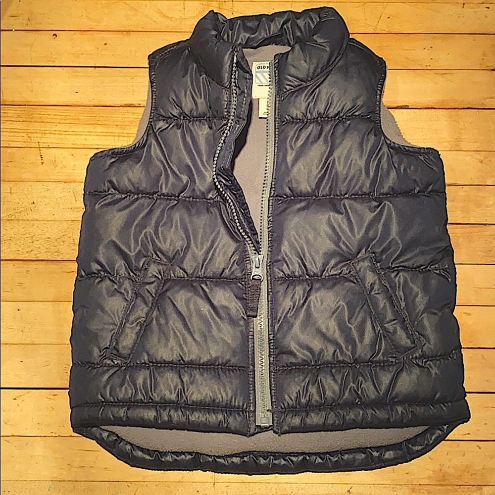 Size 3T  Blue Puffy Vest in EUC